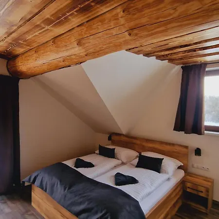 Zrub Polana - Liptovska Mara 木屋 *