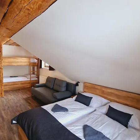 Zrub Polana - Liptovska Mara 木屋 *