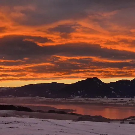 Zrub Polana - Liptovska Mara 木屋 Ižipovce